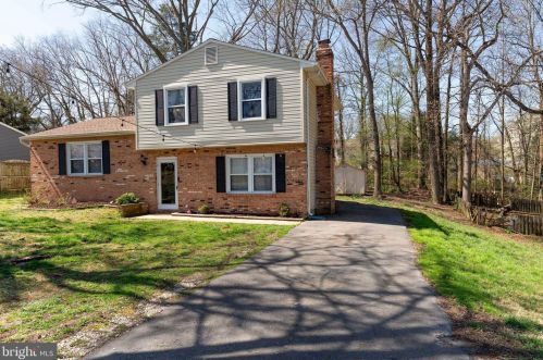 9 Cherry Laurel Dr, Fredericksburg, VA 22405-1415