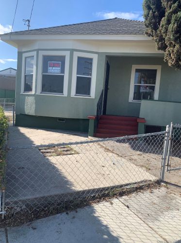 2715 Clay Ave, San Diego CA 92113-1324 exterior