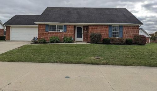 1771 Pinehurst Dr, Springfield OH 45502-7897 exterior