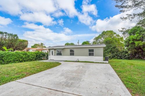 309 6th Ave, Delray Beach, FL 33483-5516