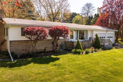 226 Fredonia Rd, Greenville, PA 16125-9743