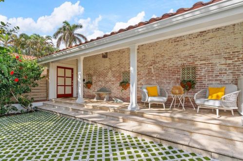 206 Seabreeze Ave, Delray Beach FL  33483-7022 exterior