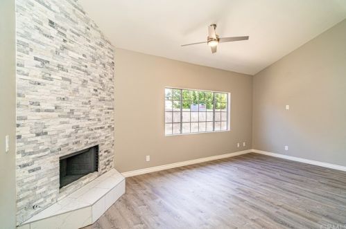 5477 Myrtle Ave, Long Beach CA 90807-2440 exterior