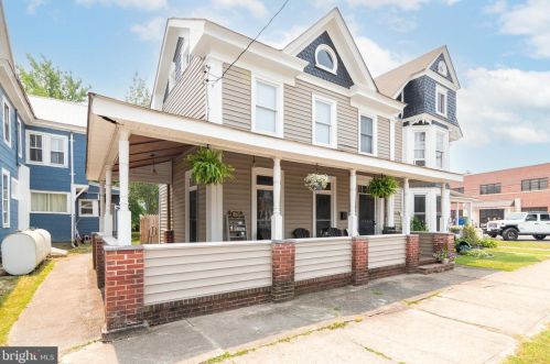 128 Pine St, Seaford, DE 19973-3320