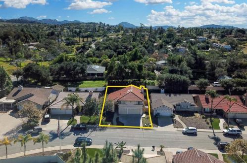 1891 Tavern Ct, Alpine CA  91901-3747 exterior