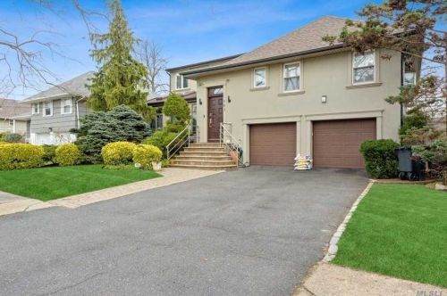 563 Linda Ln, Woodsburgh NY  11598-1524 exterior
