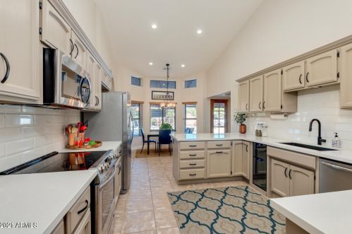 7536 Libby St, Glendale AZ 85308-8144 exterior