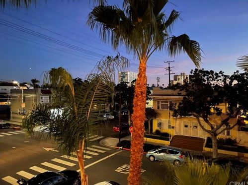 1625 Appleton St, Long Beach CA  90802-4055 exterior