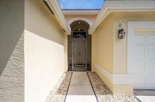 8247 White Rock Cir, Boynton Beach, FL 33436-1745