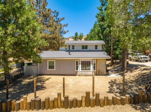 15603 Calle Hermosa, Santa Clarita, CA 91390-1081
