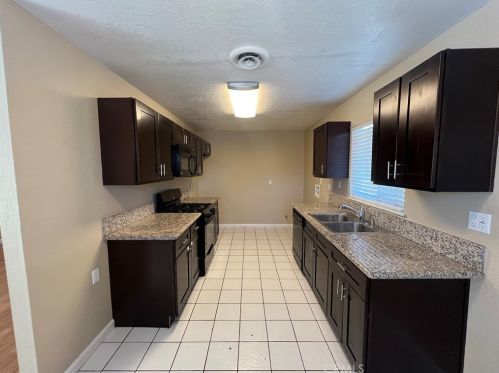 432 Acacia Ave, Rialto CA  92376-2934 exterior