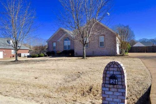 126 Dana Dr, Medina, TN 38355-8777