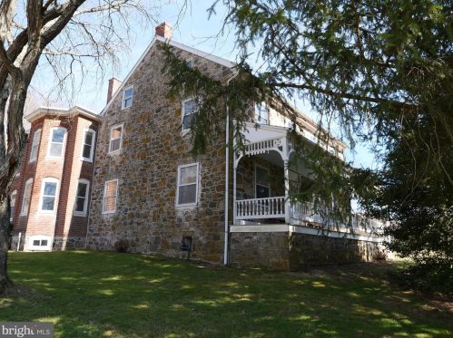 1520 County Line Rd, Gilbertsville, PA 19525-8616