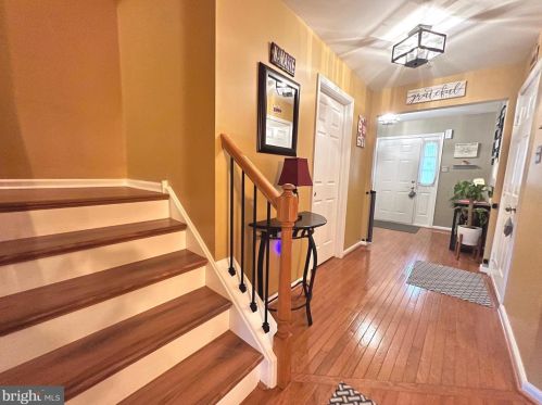 324 Glenn Rose Cir, Norristown PA 19406-1783 exterior