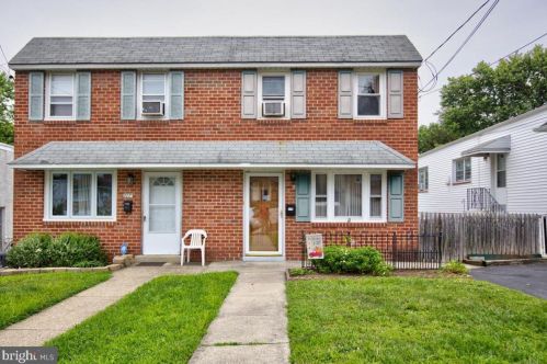 719 Carmen Dr, Norristown, PA 19401-3545