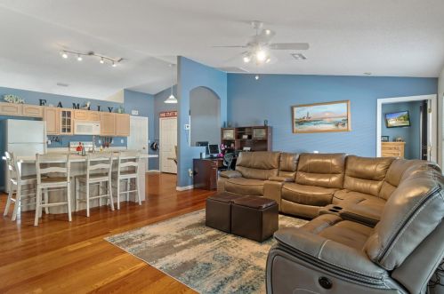 3251 Ambassador Ave, Brooksville FL  34609-3107 exterior