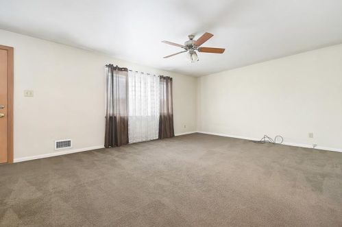 4231 Finleyville Elrama Rd, Finleyville, PA 15332-3118