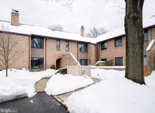 152 Woodgate Ln, Paoli, PA 19301-1447