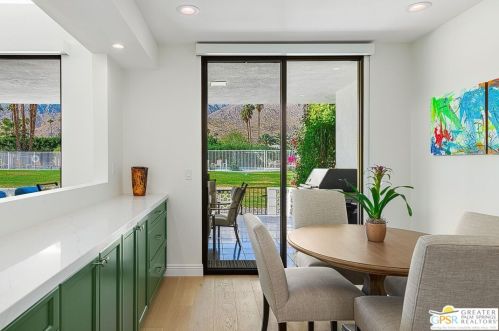 2381 Paseo Del Rey, Palm Springs CA  92264-9542 exterior