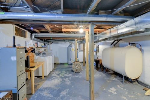 40 Lake Pochung Rd, Wantage NJ  07461-4126 exterior