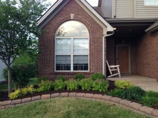 1004 Tanbark Rd, Lexington, KY 40515-1815