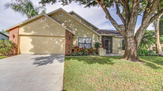 1914 Elk Spring Dr, Brandon, FL 33511-1723