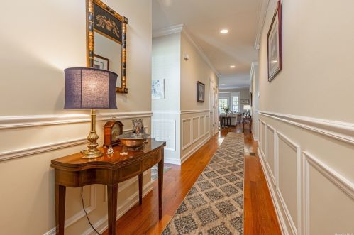 23 Daniels Way, Bayshore, NY 11706-8234