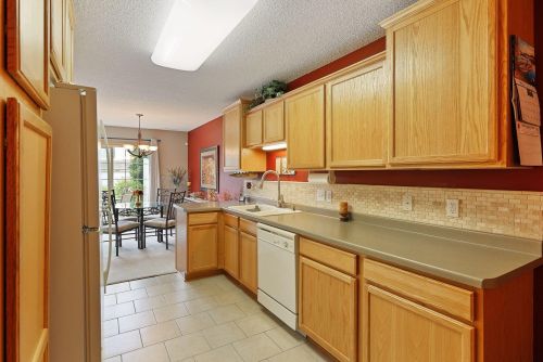 5423 Brewer Ln, Inver Grove Heights MN 55076-6000 exterior