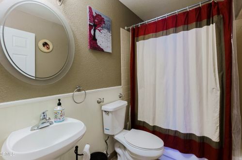 8812 Andrieu Ct, Bakersfield CA 93311-1283 exterior