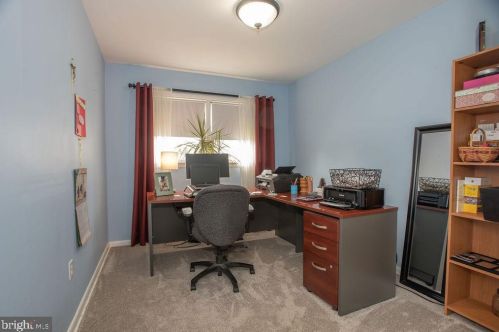 2511 Dean Dr, Wilmington DE  19808-3313 exterior