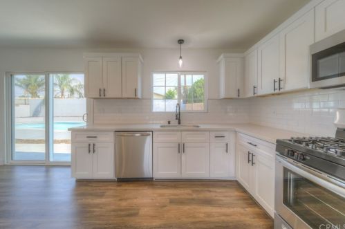540 Victoria St, Rialto CA  92376-5231 exterior