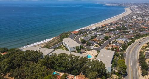 635 Paseo De La Playa, Redondo Beach CA  90277-6537 exterior
