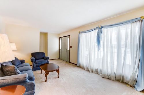 709 Angelia Ct, Englewood, OH 45322-2030
