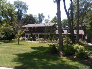 11 Beaverbrook Dr, Brookhaven, NY 11719-9403