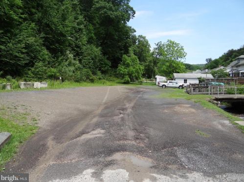 27 Eaton St, Schuylkill Haven PA  17972-1022 exterior