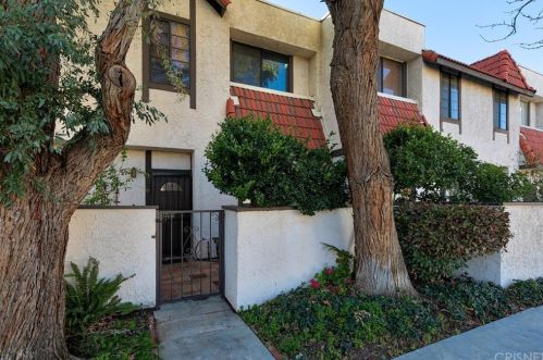 27666 Nugget Dr, Santa Clarita, CA 91387-5841