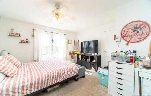 107 Birdsey Ave, Middletown CT  06457-4302 exterior