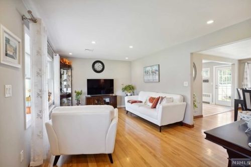 780 Briarcliff Ave, Maywood, NJ 07607-1439