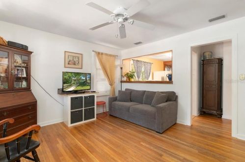 1415 29th Ave, Saint Petersburg, FL 33704-2532