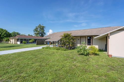 111 Kerr Cir, Lehigh Acres, FL 33936-5903