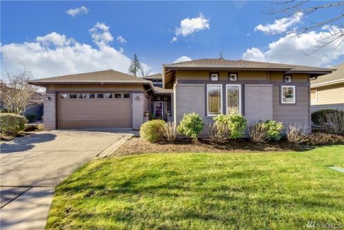 12227 235 Pl, Redmond WA  98053-5606 exterior