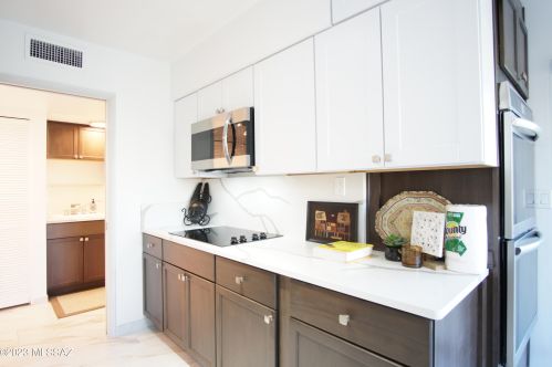 7204 Camino Vecino, Tucson AZ 85715-3418 exterior