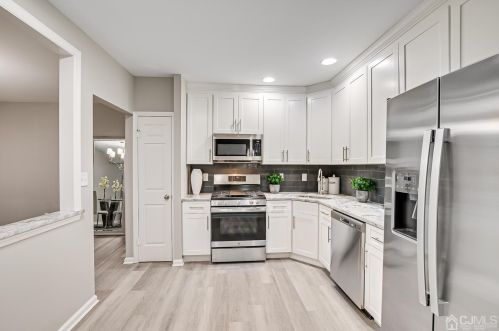 502 Park Pl, Springfield NJ  07081-3504 exterior