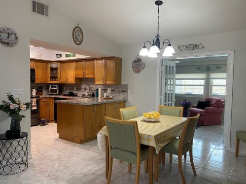 4139 6th Ave, Cape Coral FL  33914-5815 exterior