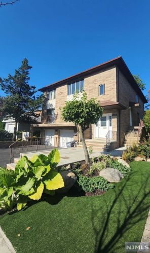 305 Columbia Ave, Palisades Park NJ  07650-1903 exterior