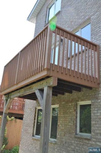 716 End Ave, Cliffside Park NJ  07010-2019 exterior