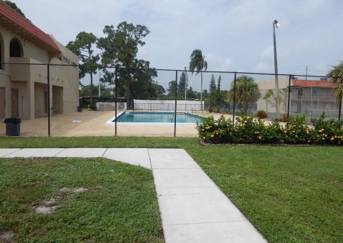 6054 Forest Hill Blvd, West Palm Beach, FL 33415-6284