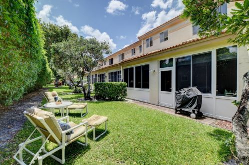 6798 Via Regina, Boca Raton FL  33433-3927 exterior
