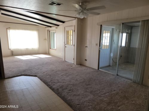 8950 Utah Ave, Chandler, AZ 85248-6459