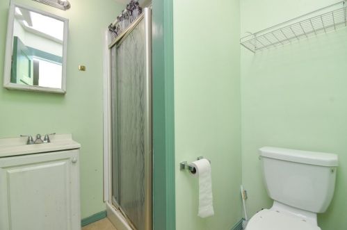 132 Alderman St, Springfield MA 01108-2121 exterior